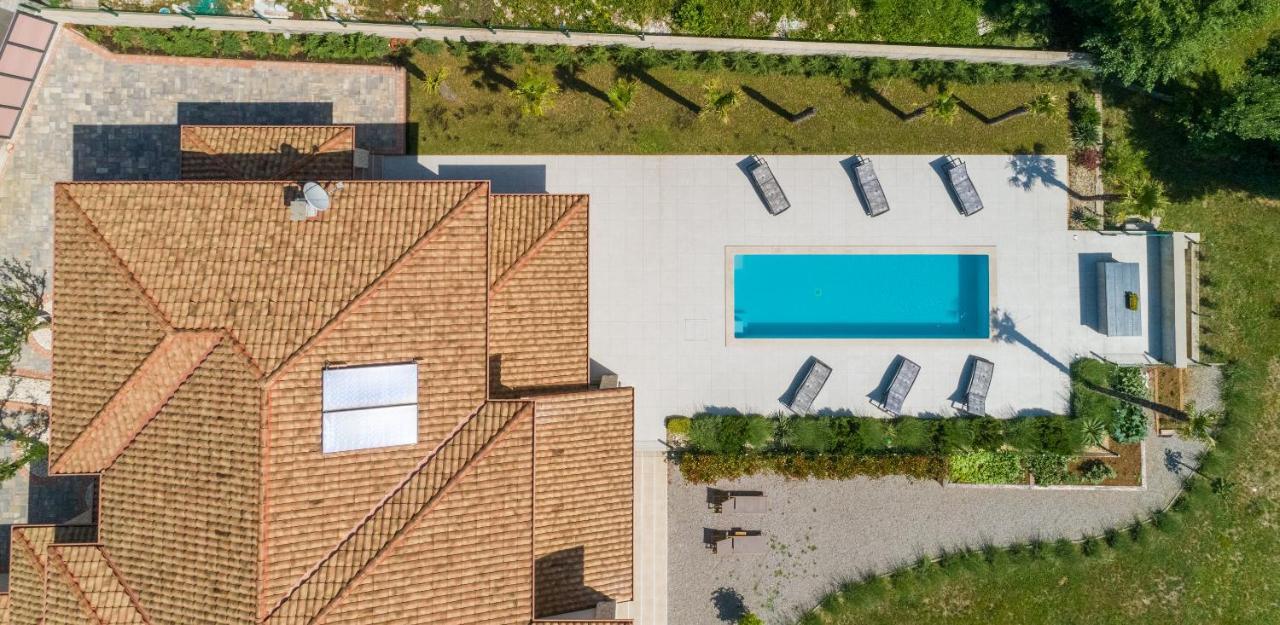 Villa Palma With Heated Private Pool Podhum Exterior photo